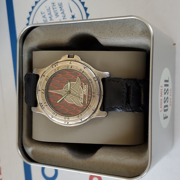 Star Trek Fossil Watch - Picture 2 of 9